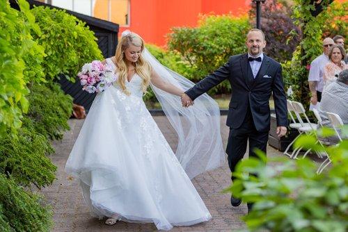 mobile - carousel-hero-element image-0